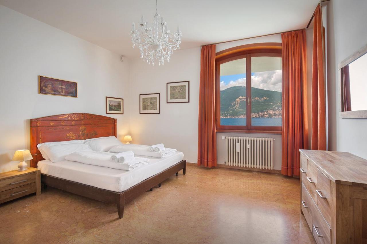 Villa Francesca-Grande Appartamento In Riva Al Lago Brenzone sul Garda Buitenkant foto