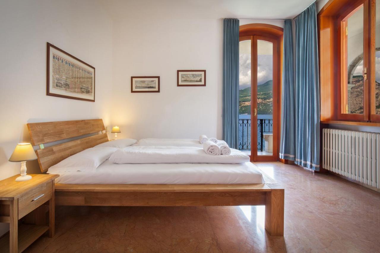 Villa Francesca-Grande Appartamento In Riva Al Lago Brenzone sul Garda Buitenkant foto